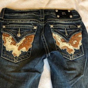 Amazing cow skin pocket detail